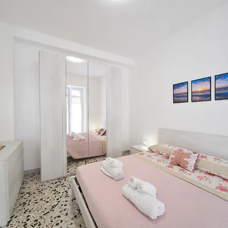 Casa Lulu - Centro Apartment *